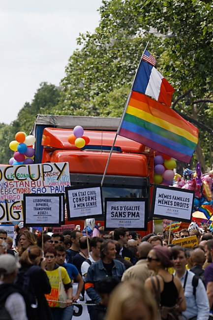 Gay pride Paris JUN13-008